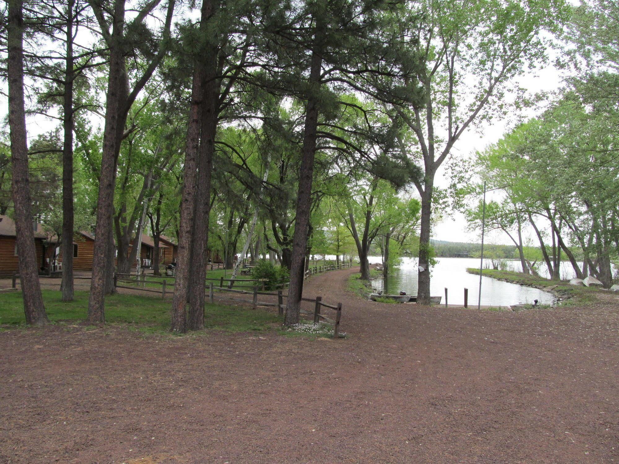 Lazy Oaks Resort ไพน์ท็อป-เลคไซด์ ภายนอก รูปภาพ